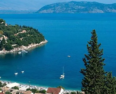 Nikolas Bay